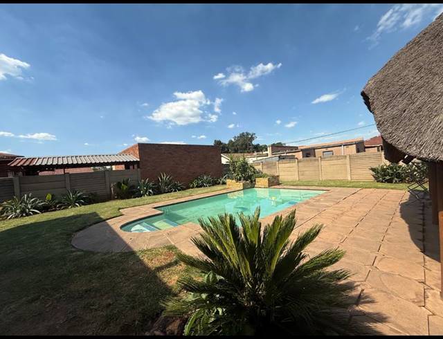 4 BEDROOM HOUSE FOR SALE IN VANDERBIJLPARK SE 1